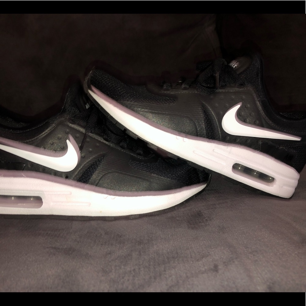 Men’s Nike Air Max  US 7